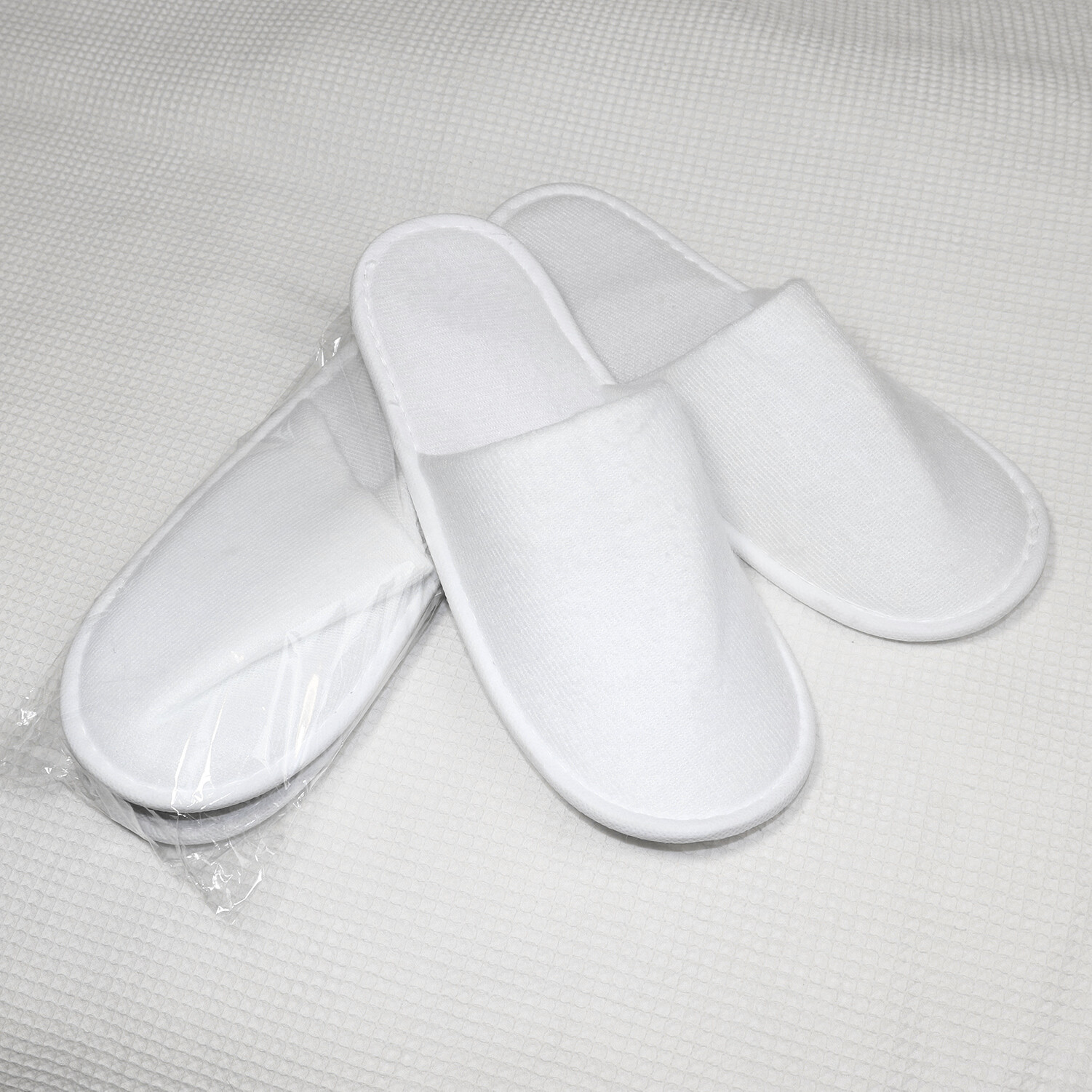 Disposable Slippers Closed Toe Spa Slippers White Non-Slip Hotel Travel Guest