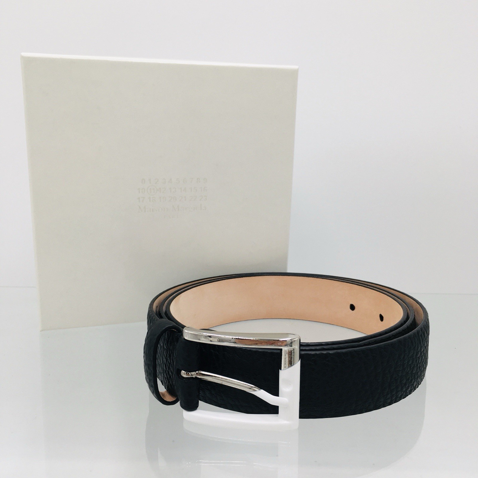 Maison Margiela SA1TP0005 P5872 T8013 Black Leather Belt