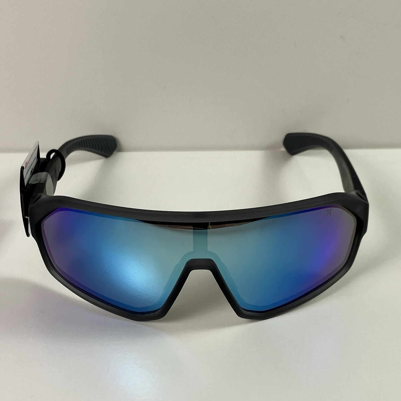 Hurley Men Polarized Shield Sunglasses Gray Frame Blue Mirror Lens 136 mm Juice