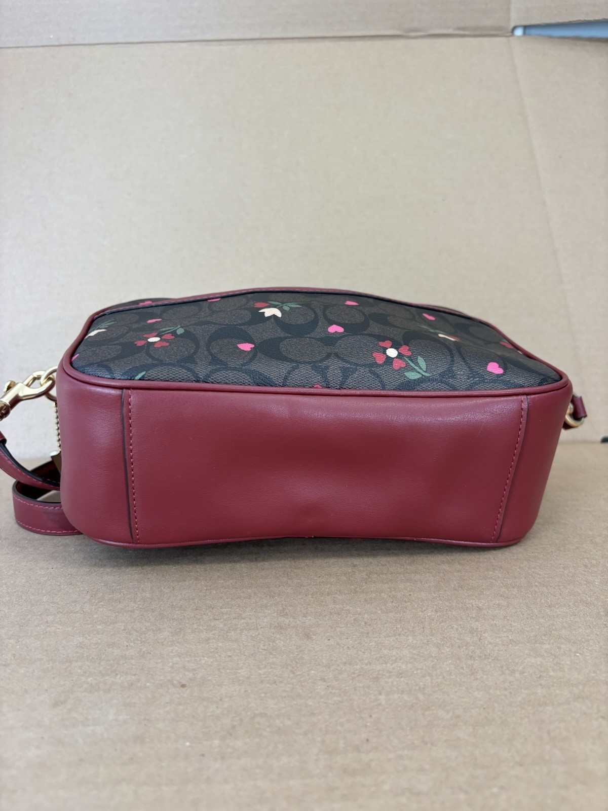 COACH Jess Crossbody In Signature Canvas Heart Petal Print💖🌸