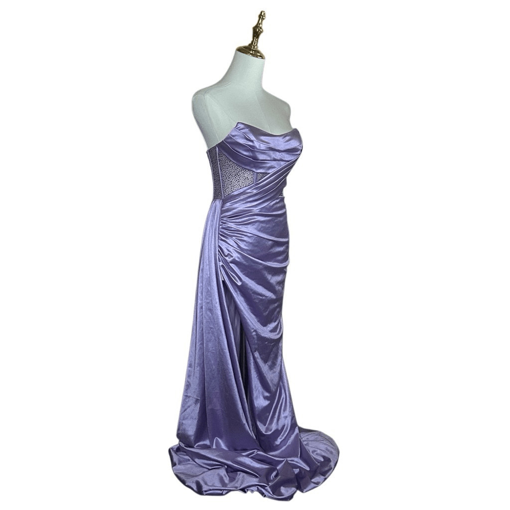 NWT Ladivine By Cinderella Divine Lavender Prom Long Gown Size 4 Satin Beaded
