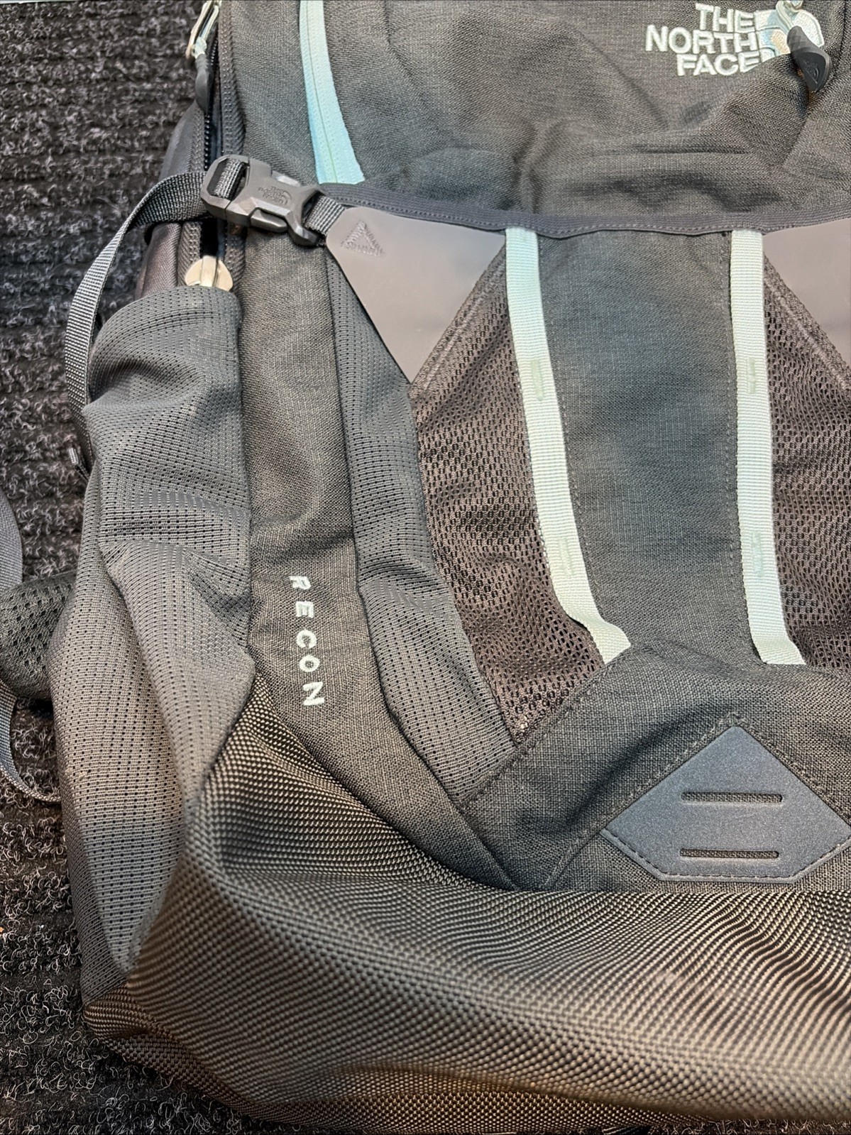 The North Face Recon Backpack School Work Hiking Padded Gray And Teal