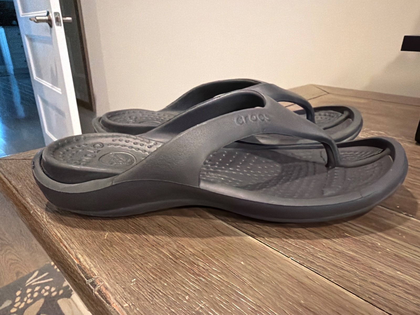 CROCS Black Athens Croslite Classic Flip Flops Comfort Thong Sandals M 10 W 12