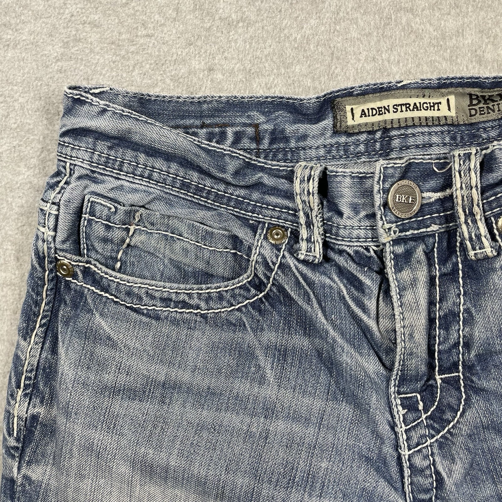BKE Buckle Aiden straight leg jeans men’s 28R (fits 29×31) blue medium wash