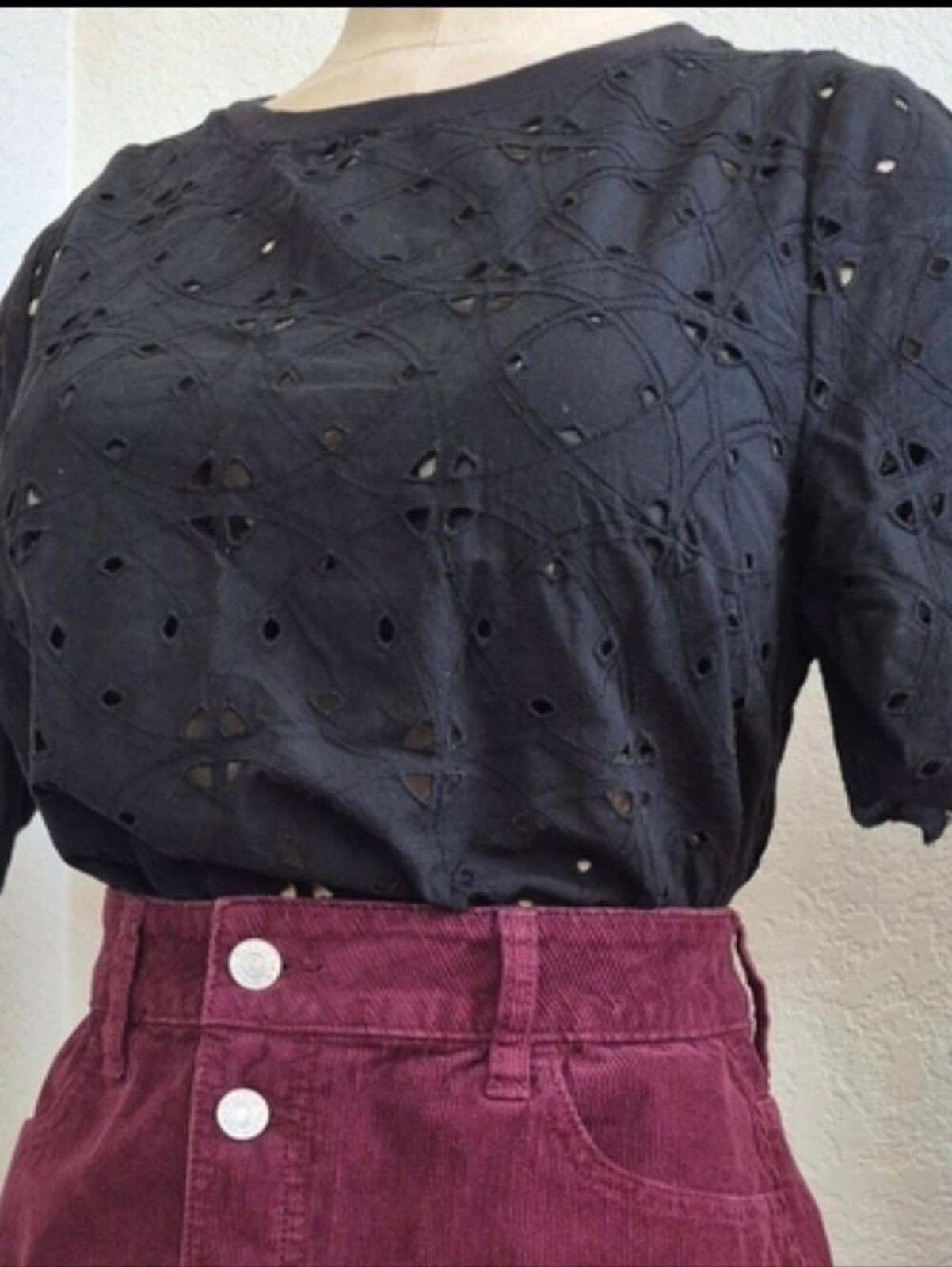 Who What Wear -Cut Out Design 100% Cotton Top Sz Medium
