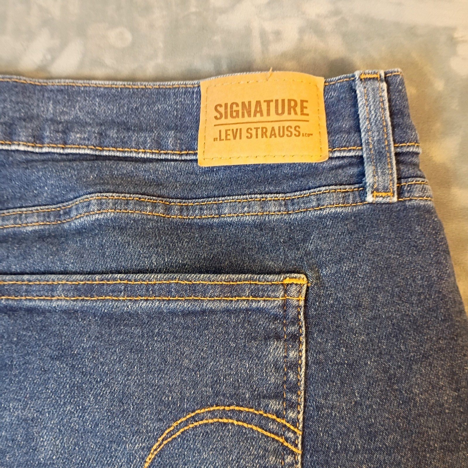 Signature by Levi Strauss Heritage Boyfriend Jeans Medium Wash Cuffed Size20 W35