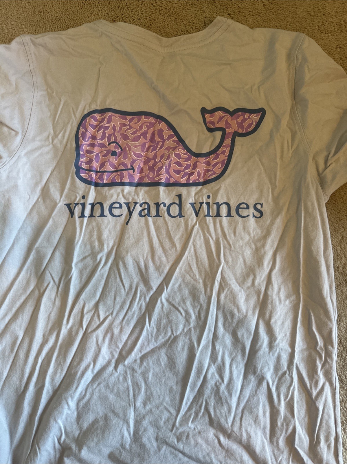 Light Purple Vineyard Vines T Shirt With Whale Design Small S