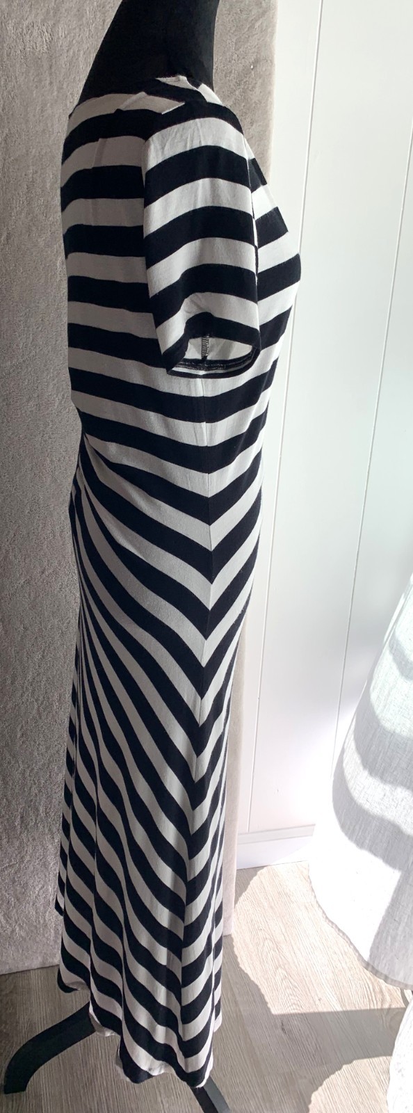 Black White Striped Optical Illusion Maxi Dress Short Sleeve Fit & Flare Size L