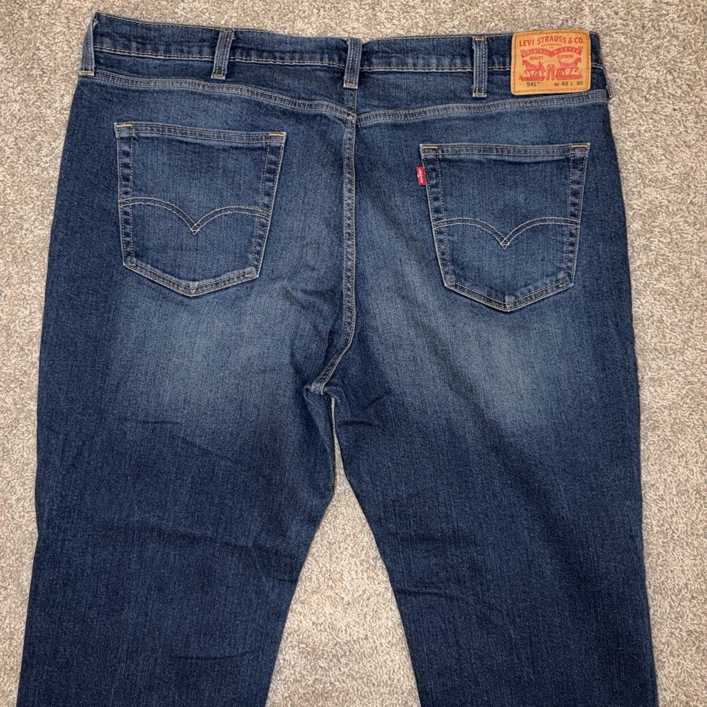 Levi’s Men’s Athletic Fit Tapered Dark Wash Blue Denim Jeans Cotton 5-Pocket