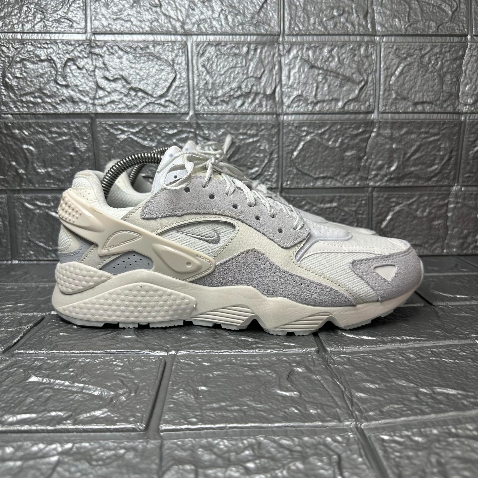 Nike Air Huarache Runner DZ3306-100 Summit White Platinum Men’s US 8.5 New