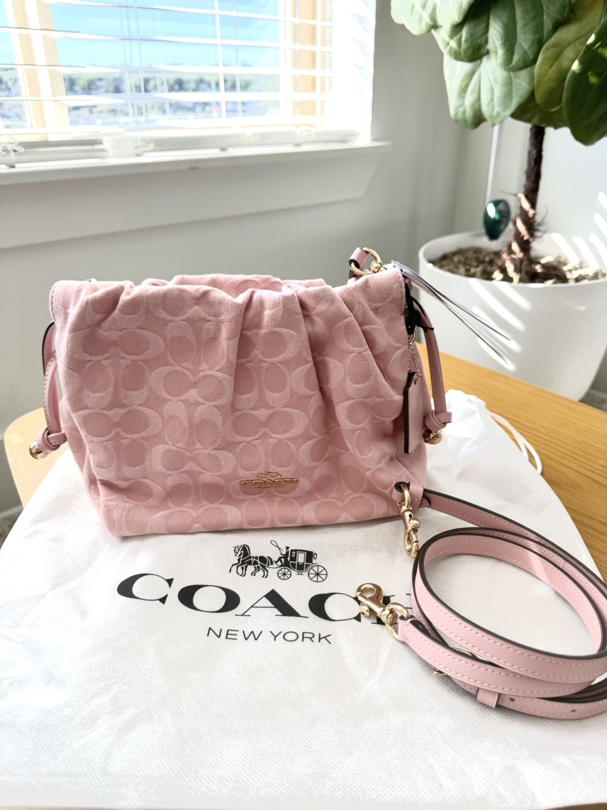 Coach Faye Drawstring Bag Signature Denim Light Pink Brand New 💕