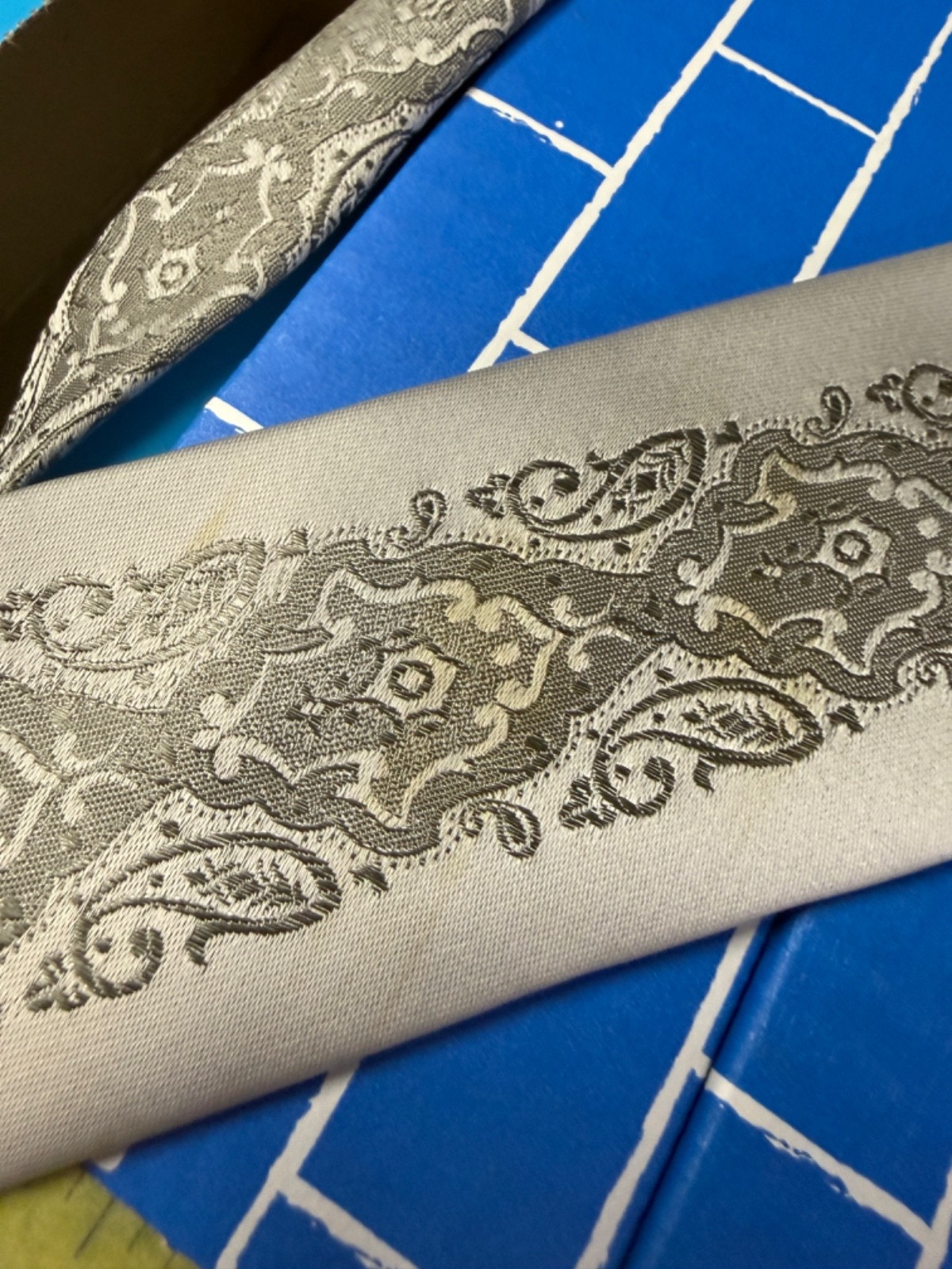 Goldeck Mens One Size Silver Gray Damask Paisley Vintage German Trevira Tie