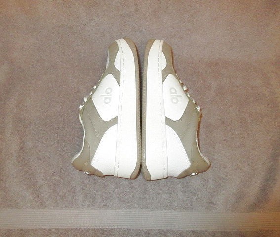 ALO Recovery Mode Sneaker Womens 10 Comfort Cushioned Foam Vegan Leather Arch