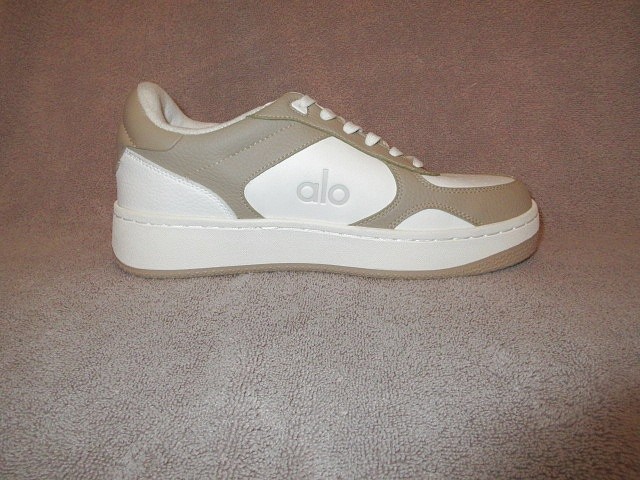 ALO Recovery Mode Sneaker Womens 10 Comfort Cushioned Foam Vegan Leather Arch