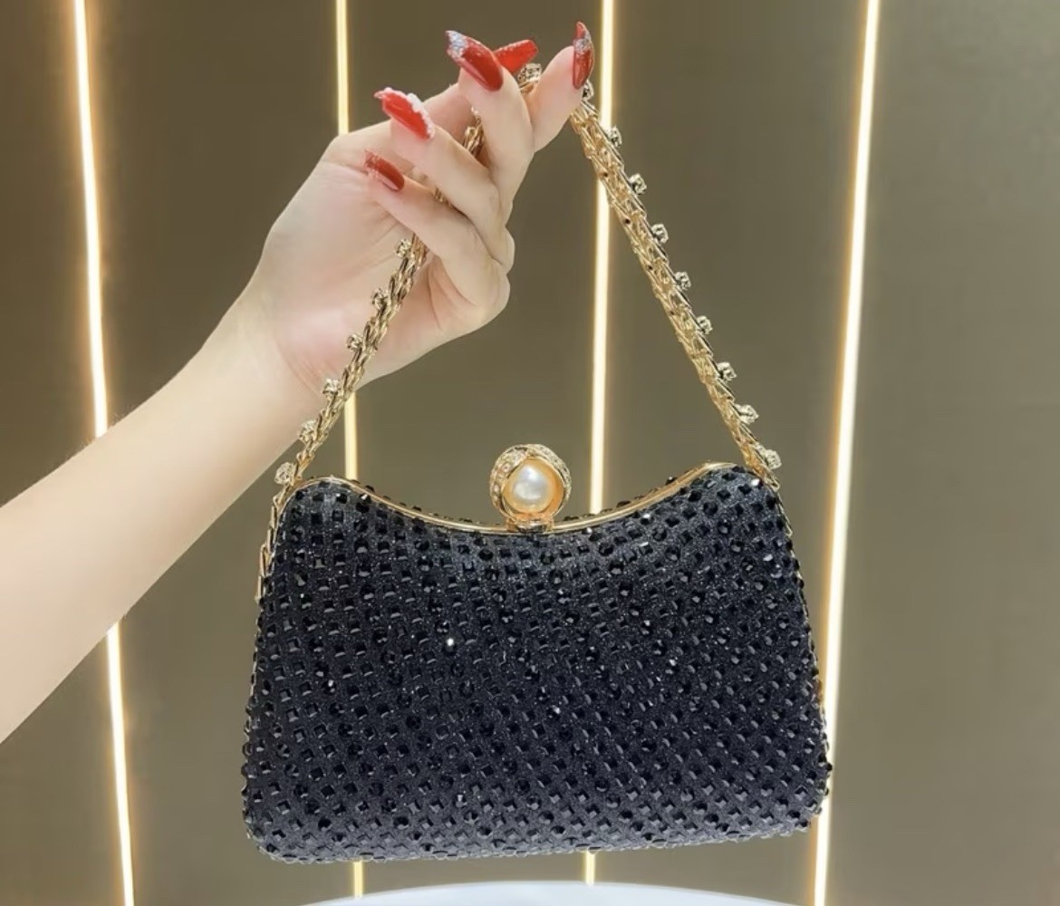 Women’s Black Rhinestone Beaded Rectangle Clutch Kiss Lock, Gold Chain Strap