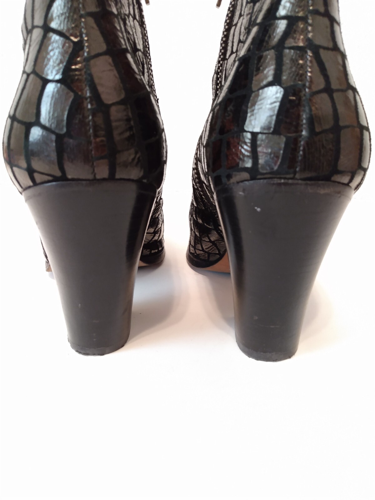 Donald J PLiner Swift Burgundy Black Croc Faux Leather Ankle 3 3/4″ Boots 9 M