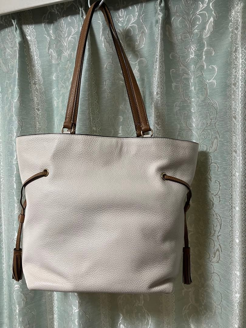COACH Andy Leather Tote Bag White Ivory Carriage Logo Authentic Women’s Fashion
