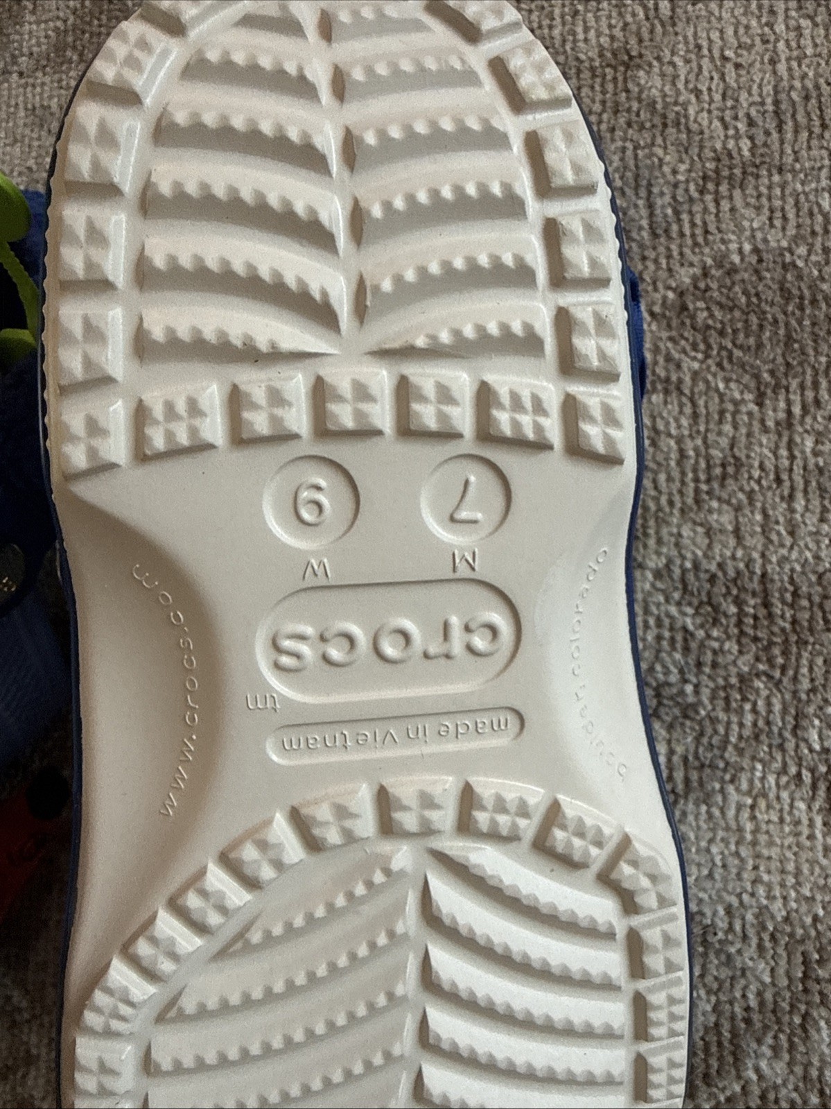 NWT Disney Crocs Zootopia Size W9 M7 With Original Pkg Jibbitz Charms Unisex