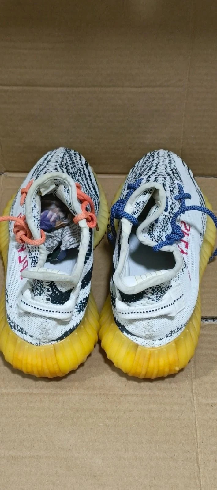 Size 8.5 Men adidas Yeezy Boost 350 V2 Zebra Pre Owned CP9654