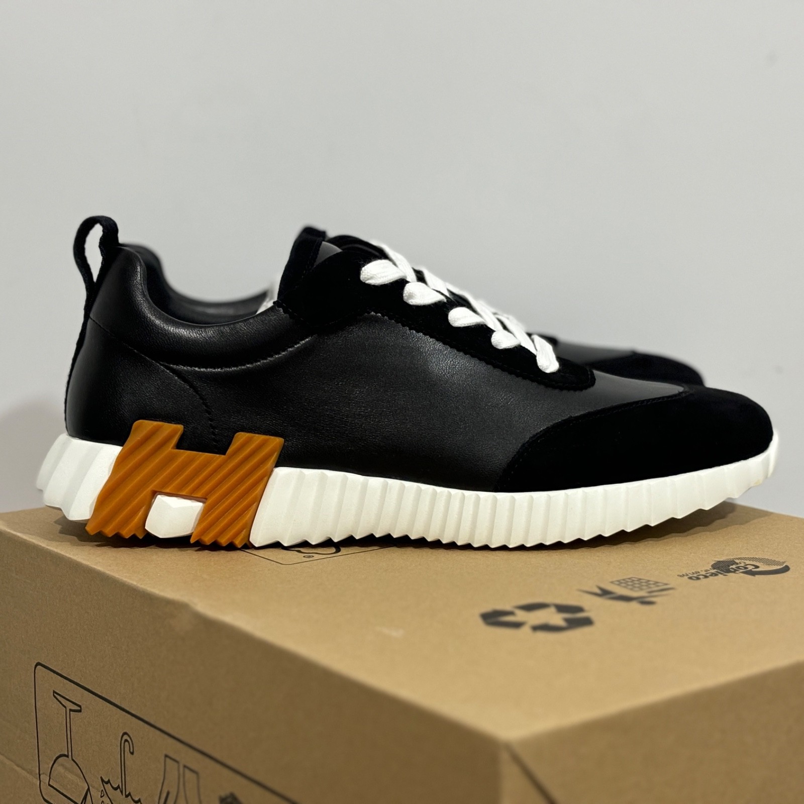 Men Hermes Bouncing Sneakers Black Leather Suede White Rubber Sole Casual Shoes