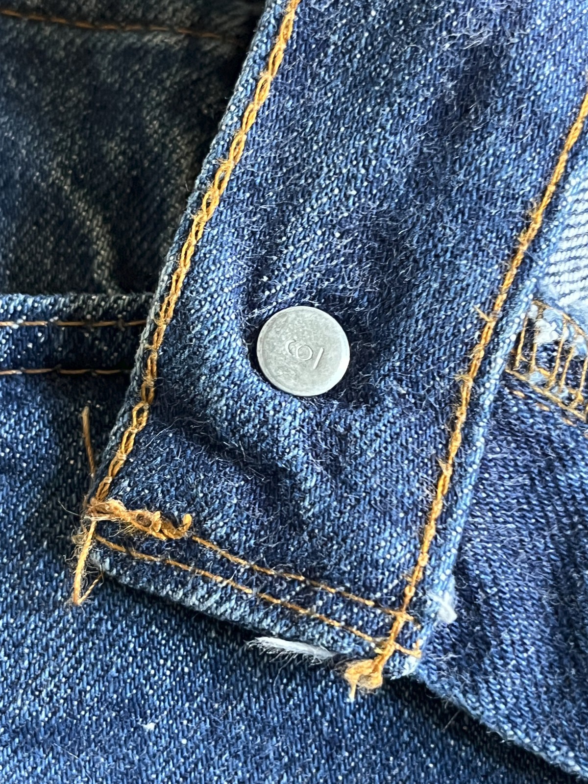 Vintage 1970s Levi’s 501XX Selvedge Denim Jeans Dark Wash Made in USA 30×32.25
