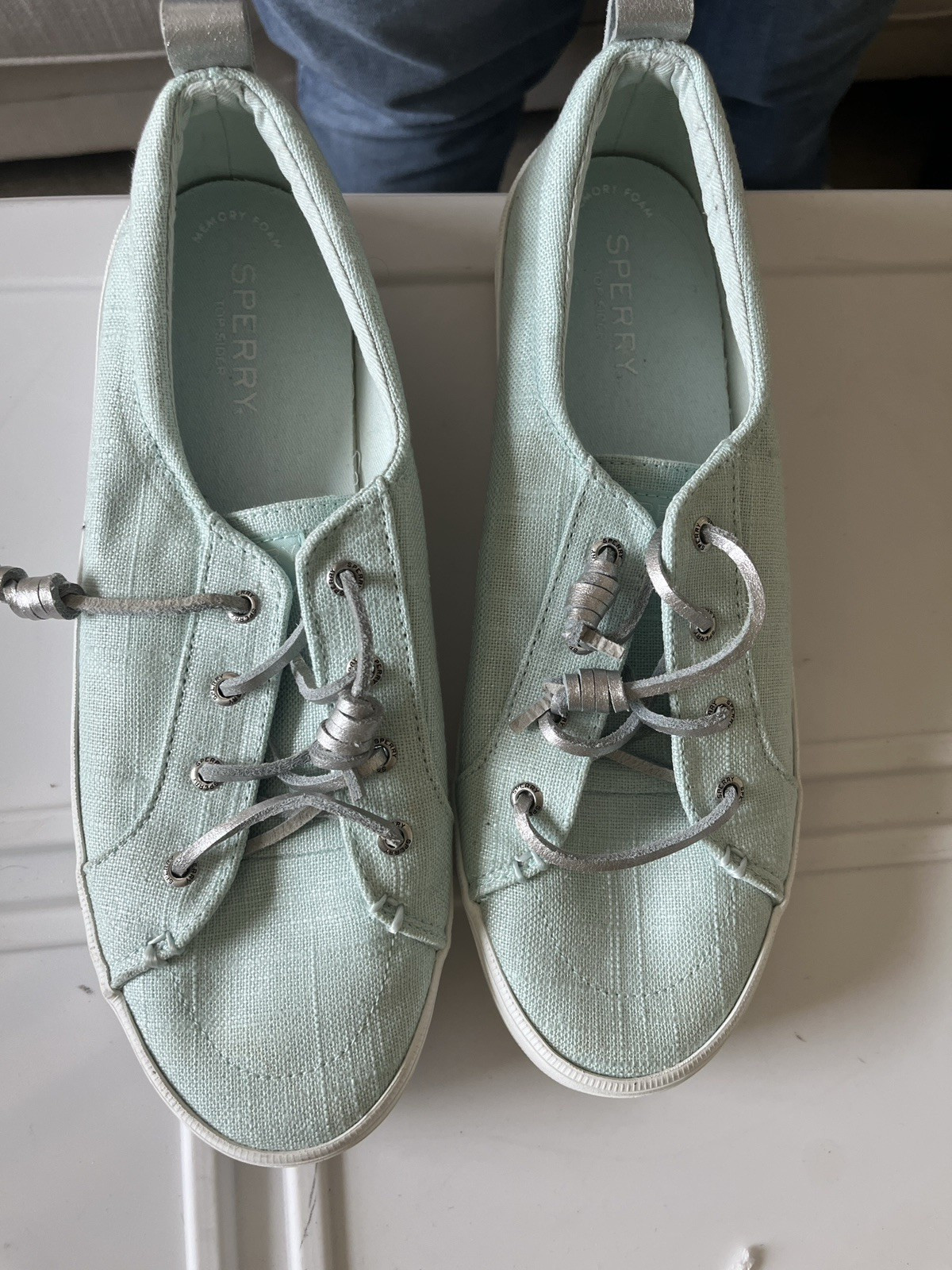 Sperry Unisex Adults Aqua Low Top Lace-Up Solid Athletic Sneakers