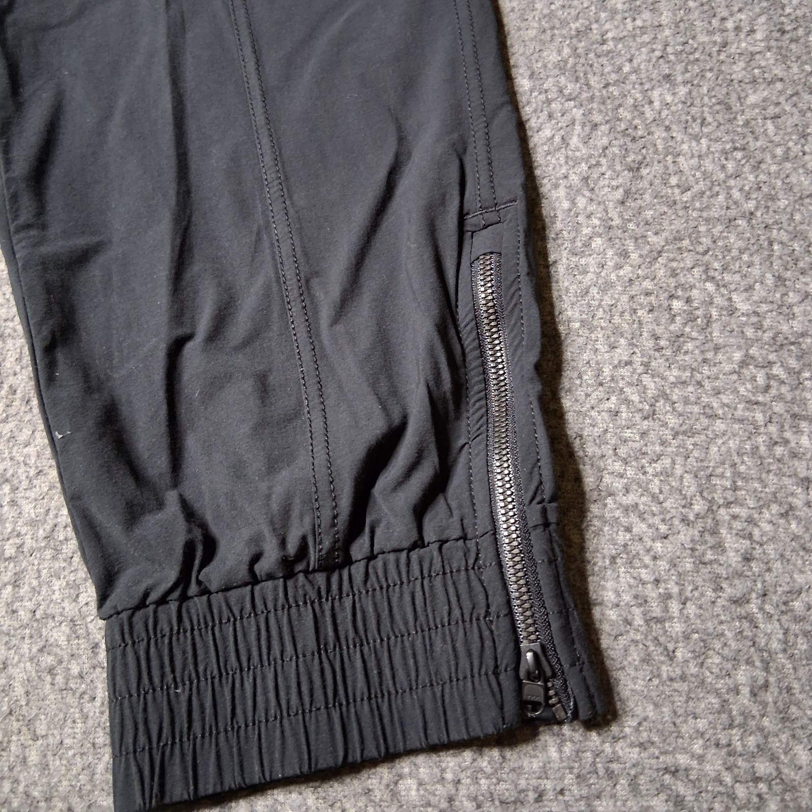 Calia Women’s Black Yoga Pants Size L Tapered Leg Ankle Zip Athletic Pants