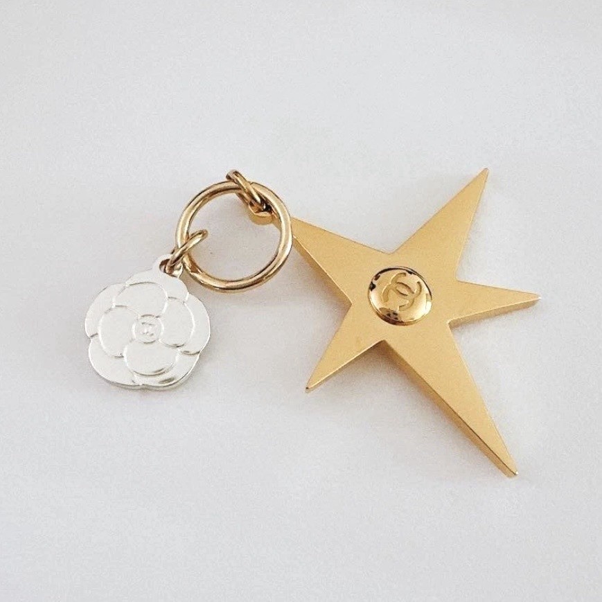 CHANEL Holiday Christmas Limited Edition Novelty Gold Star Charm With Box
