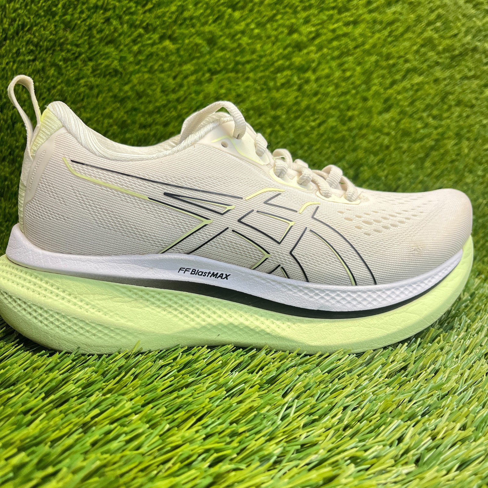 Asics GlideRide Max Womens Size 6 Beige Black Athletic Running Shoes Sneakers