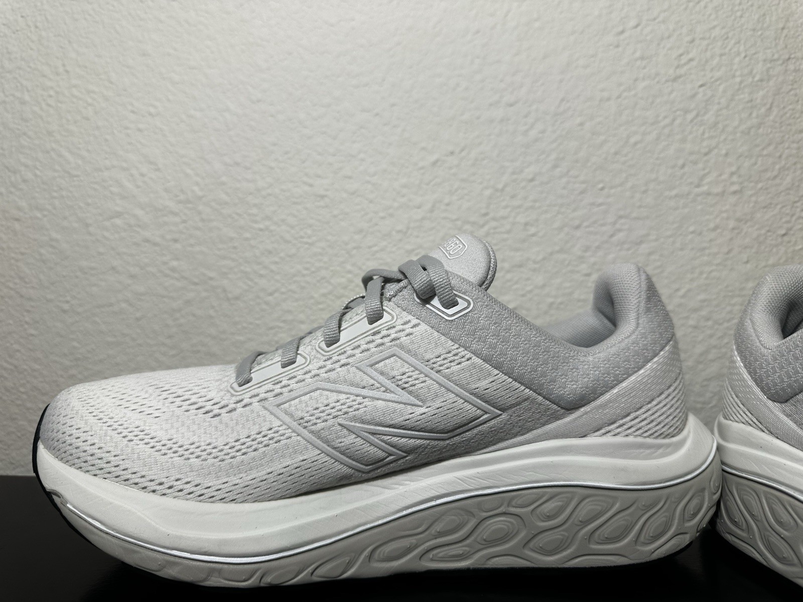 New Balance Fresh Foam x 860v14 Running Shoes White Gray Men’s 8.0/Womens 9.5