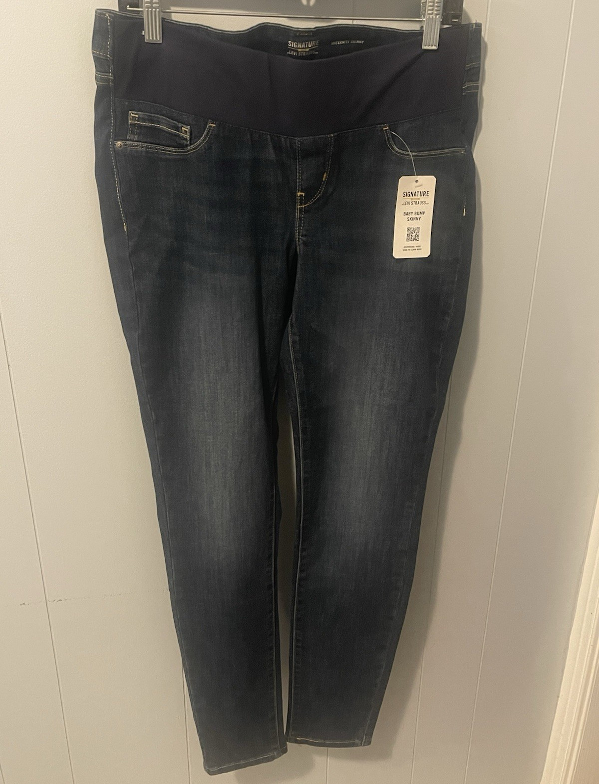 Signature by Levi Strauss & Co. Women’s Maternity Skinny Jeans Dark Wash Stretch