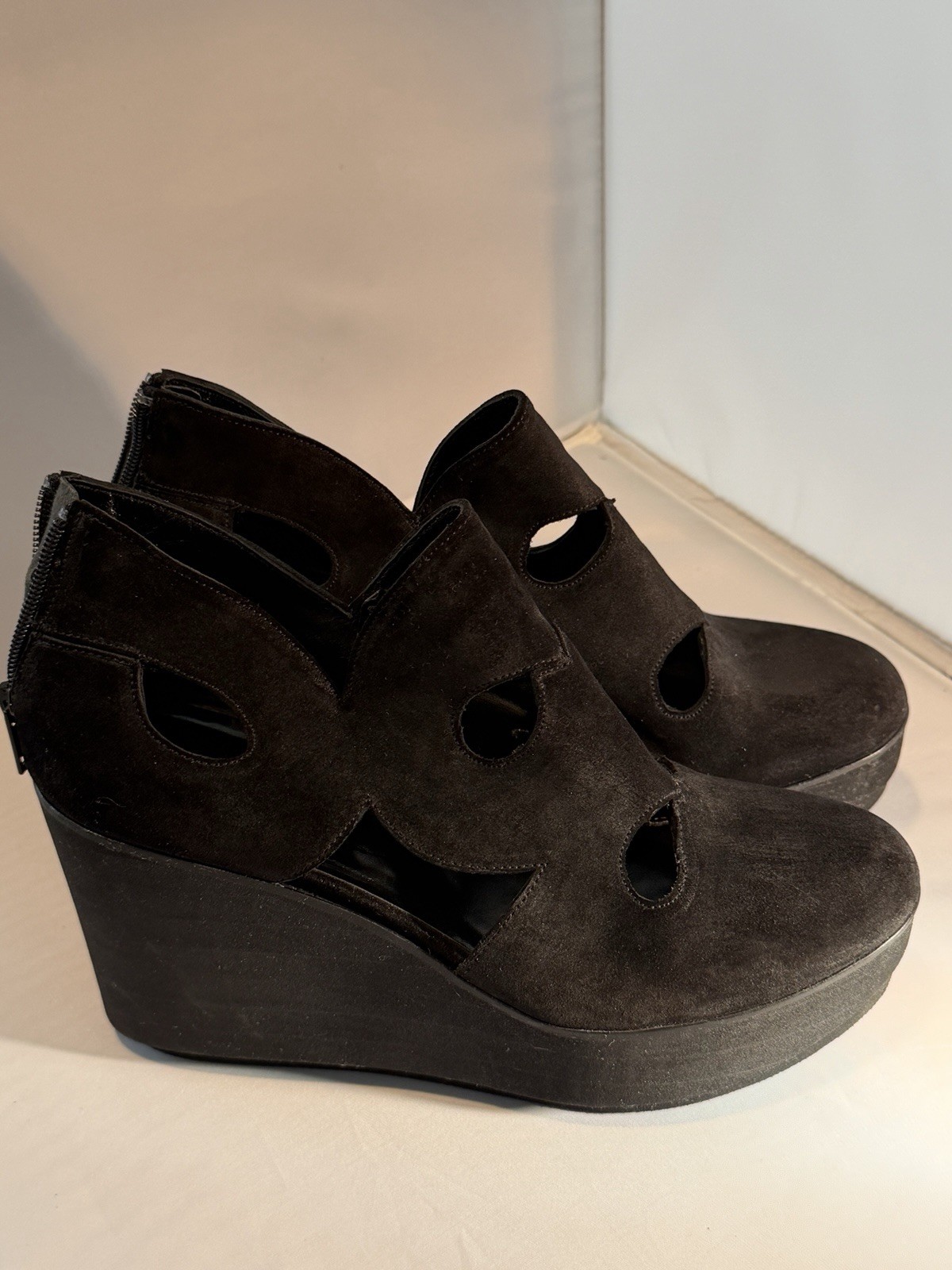Robert Clergerie Paris Sz 8 Designer Black Suede Platform Heels Wedges Women