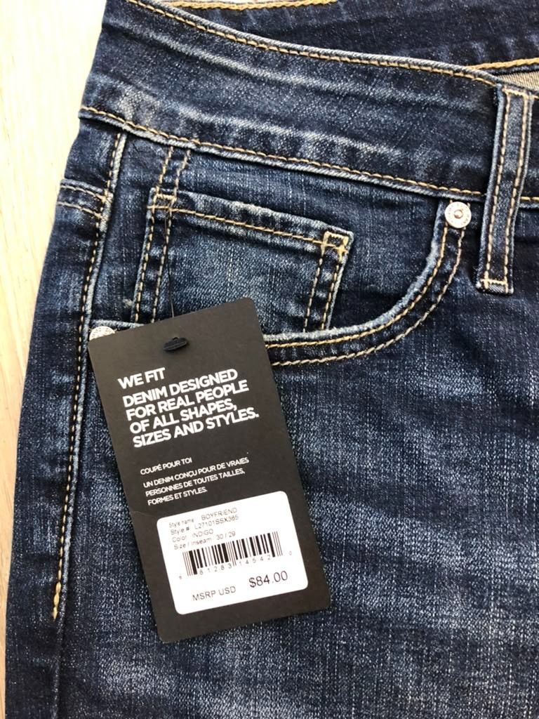 Silver Jeans Co. Women’s Chelsea Boyfriend Mid Rise Slim Leg Jeans 30W x 29L