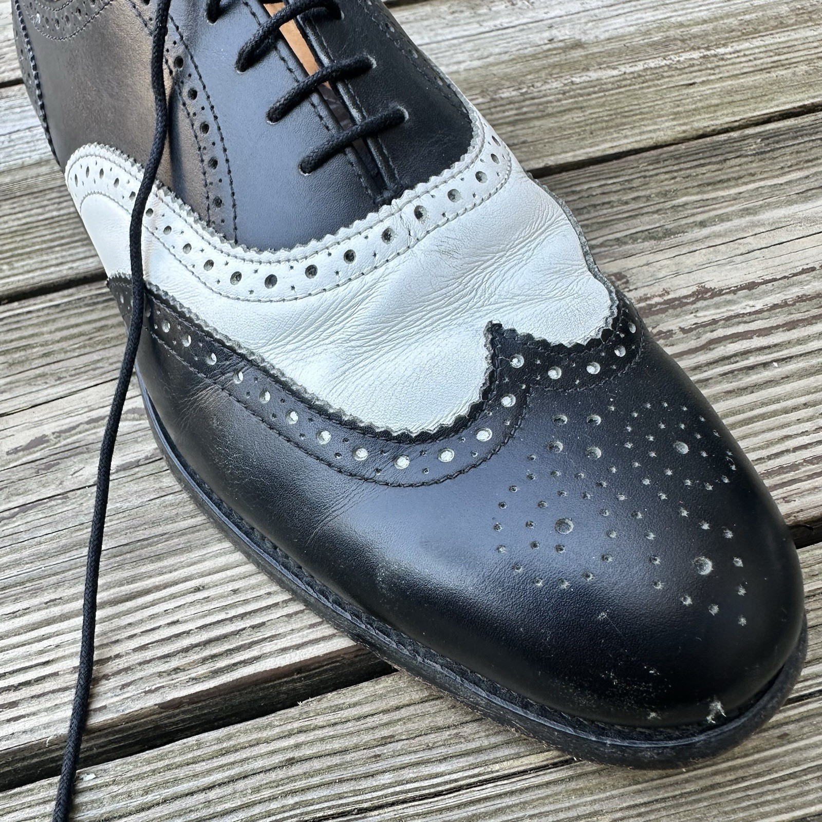 Sanders England Spectator two-tone oxford wingtip shoes size 8.5