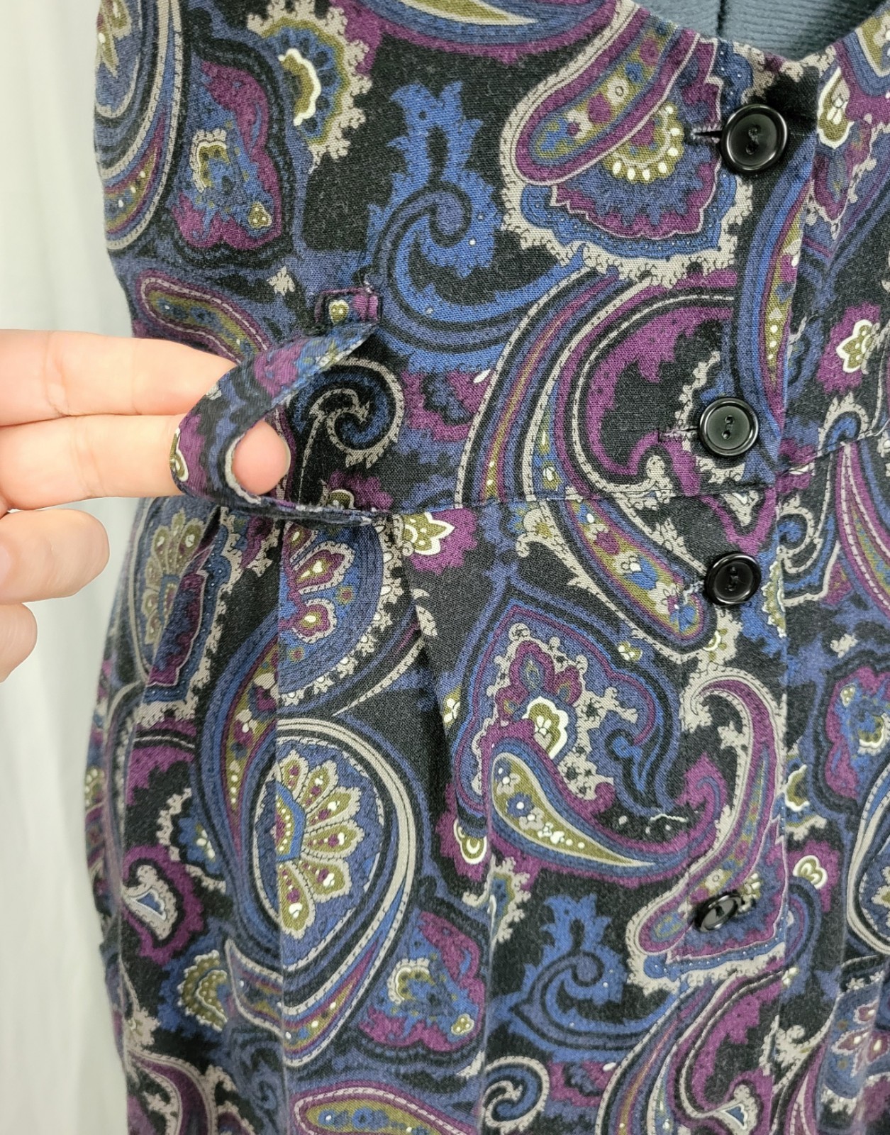 Vintage Outback Red Blue/Purple/Grey Paisley Jumper w Deep Neckline Size 8