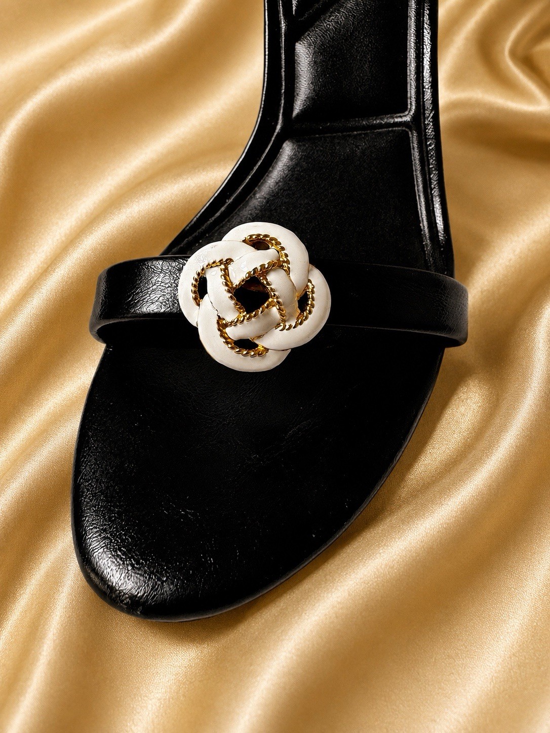 Vintage Women Ivory Gold Tone Rope Knot Shoe Clips Pair Elegant Statement