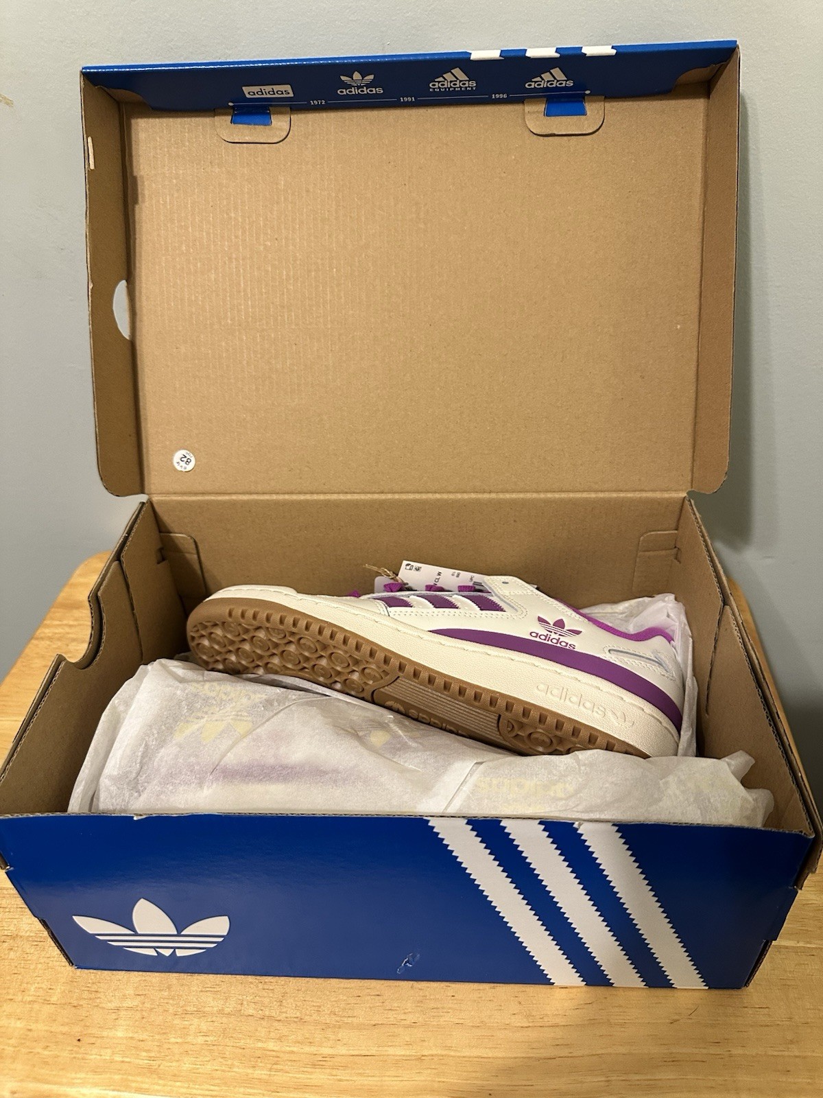 adidas Forum CL Low Women’s Low Top Sneakers White Purple Burst Leather JR0474