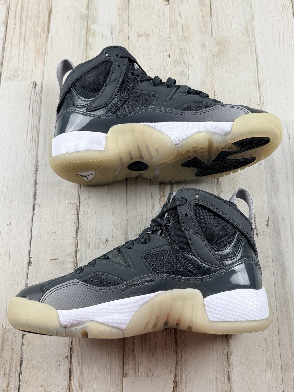 Jordan Jumpman Two Trey Anthracite Black Cement Grey Womens Size 6 US DR9631-003