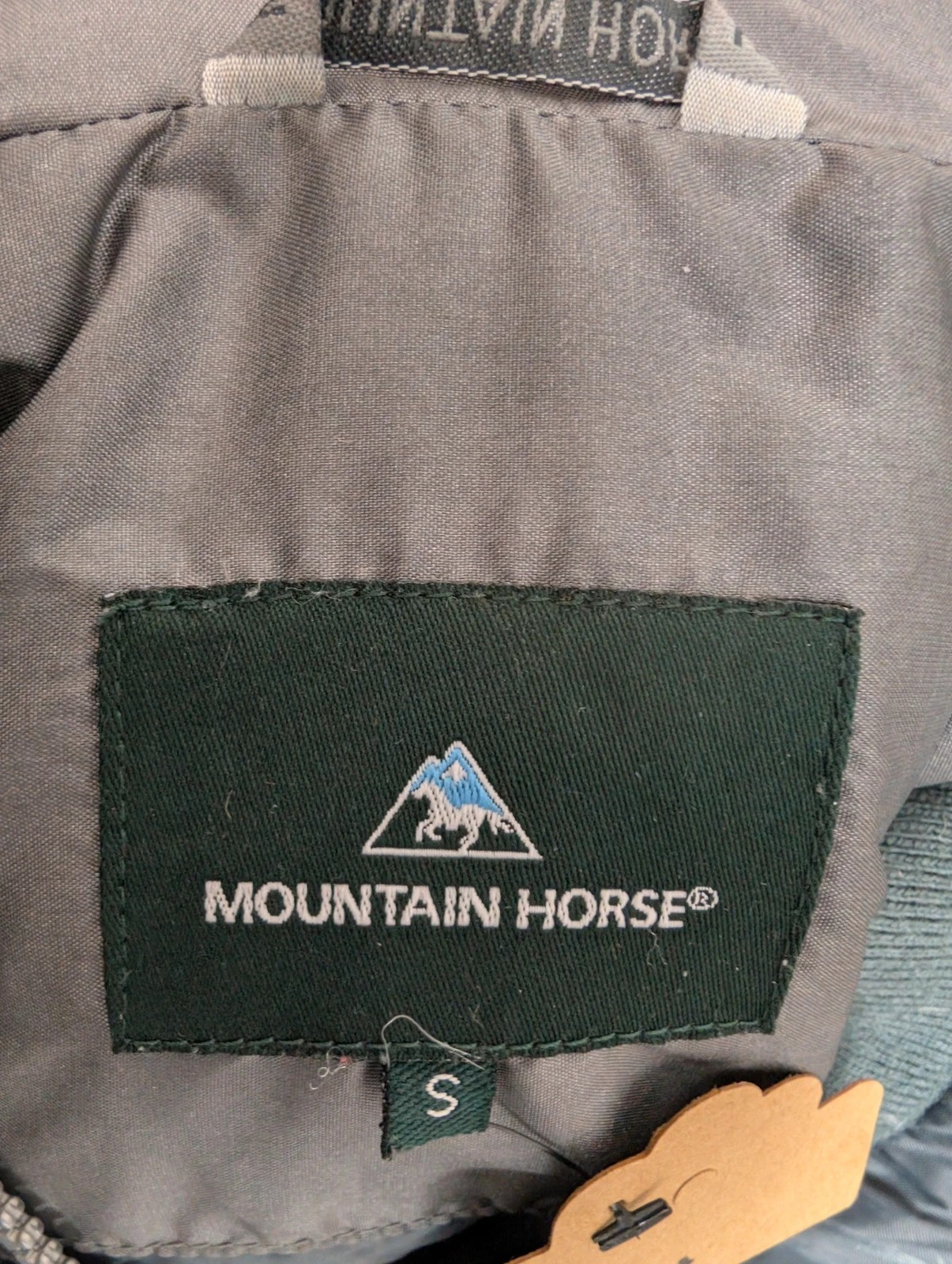 Mountain Horse grey down/feather padded hooded gilet. Womens Small. DN2047