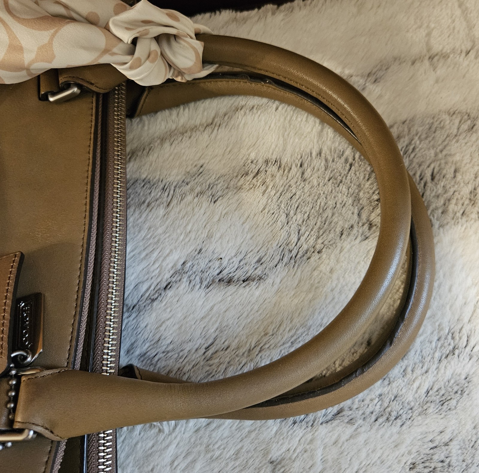 COACH 2001 Y2k HandBag Purse Turn Lock/Zip w/Coach Scarf GREAT CONDITION!!