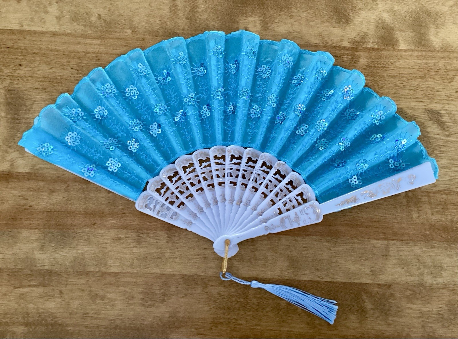 VTG Fabric/Plastic Decorative Fan, Blue & White, Gold Trim, Tassell-16” Wide