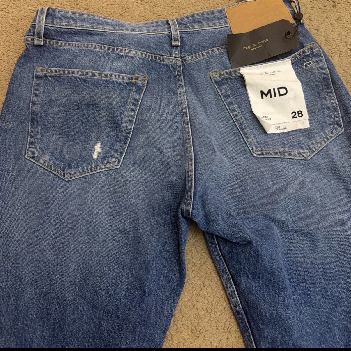 NWT Rag & Bone Mid Rise Boyfriend jeans Reg $275 Size 28