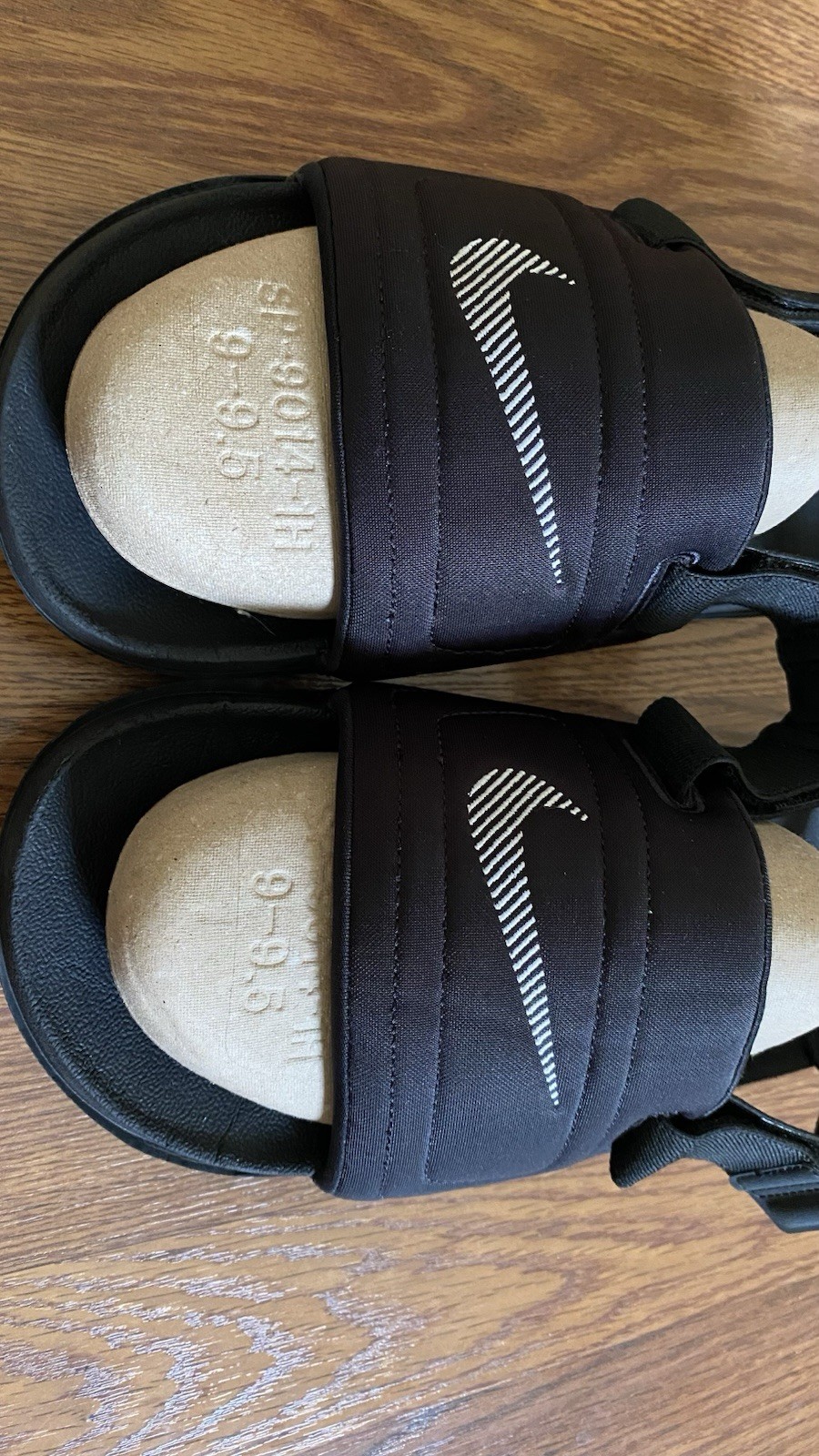 nike sandals men 11 used