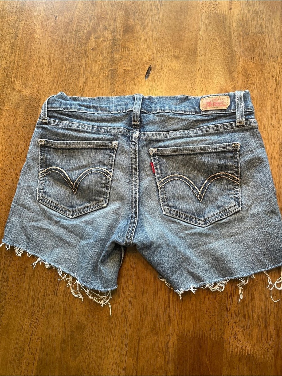 Levi’s Too Superlow 524 Cutoff Denim Shorts Size 5M Medium Wash Low Rise Y2K