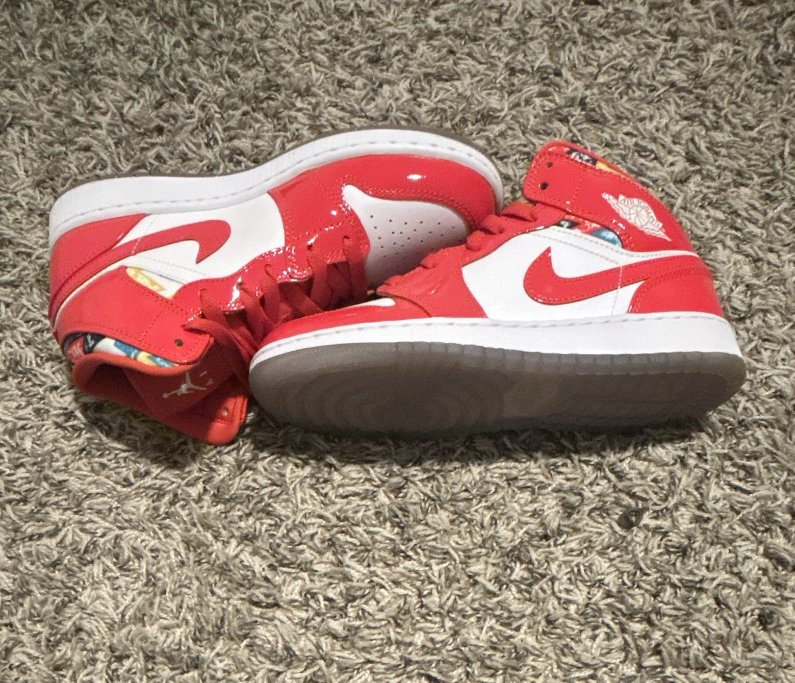 Air Jordan 1 Mid SE ‘Barcelona Sweater’ Chile Red US 4Y