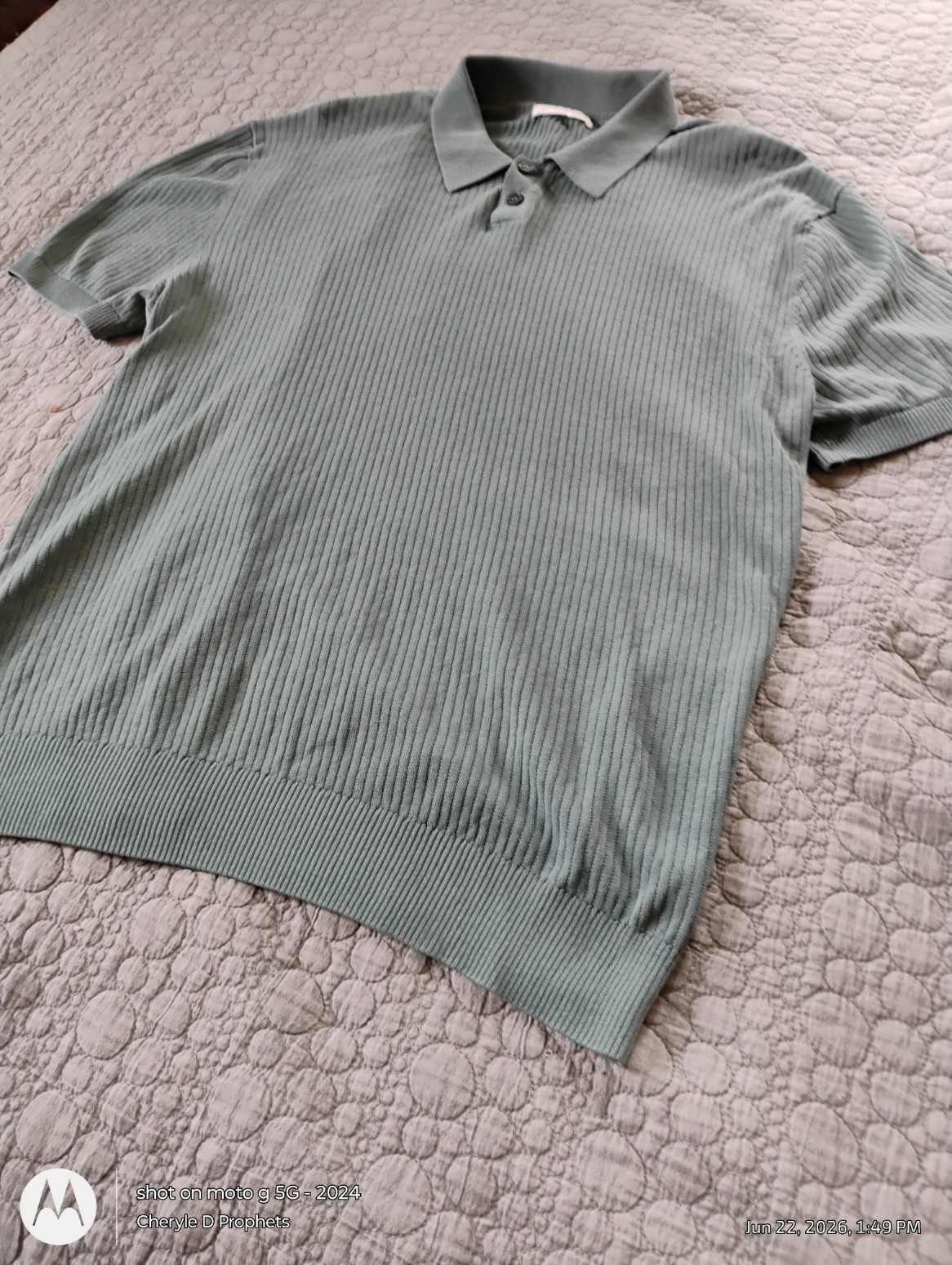 ZARA Light Green Sweater For Men Short Sleeves Collar Three Front Buttons Large
