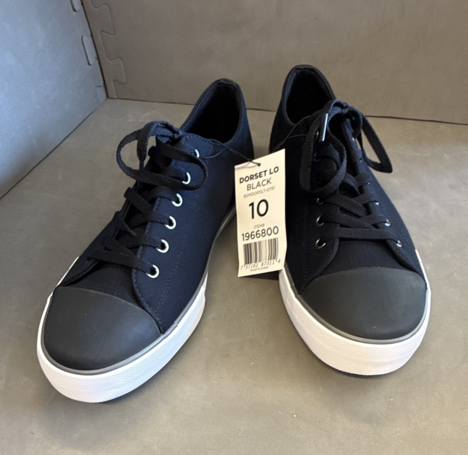 Ben Sherman Dorset Lo Men’s Low Top Sneaker Black. Size 10