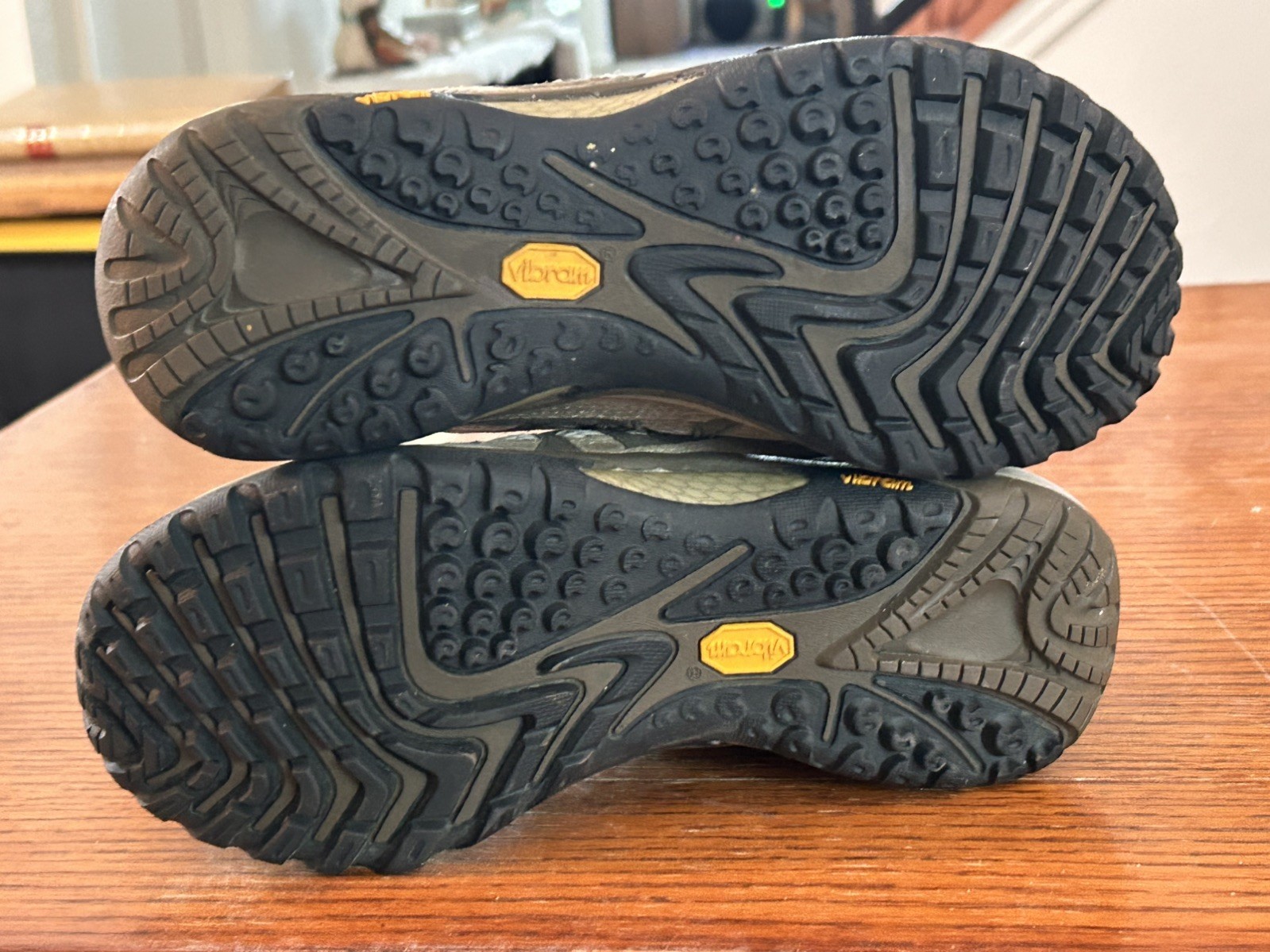 Merrell Siren Ventilator Womens 6.5 Desert Sage Hiking Shoes Vibram Low Top