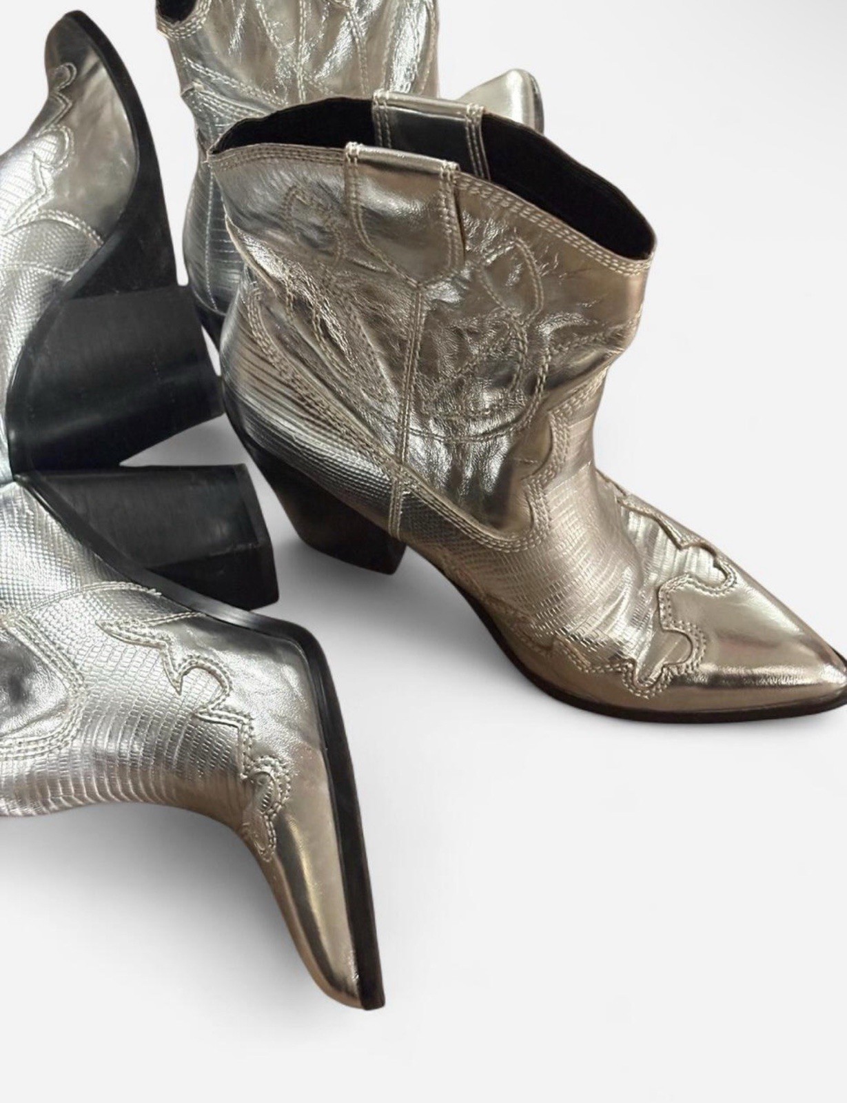 ALDO Gabby Women’s Silver Metallic Leather Western Ankle Boots Pointed Toe 7