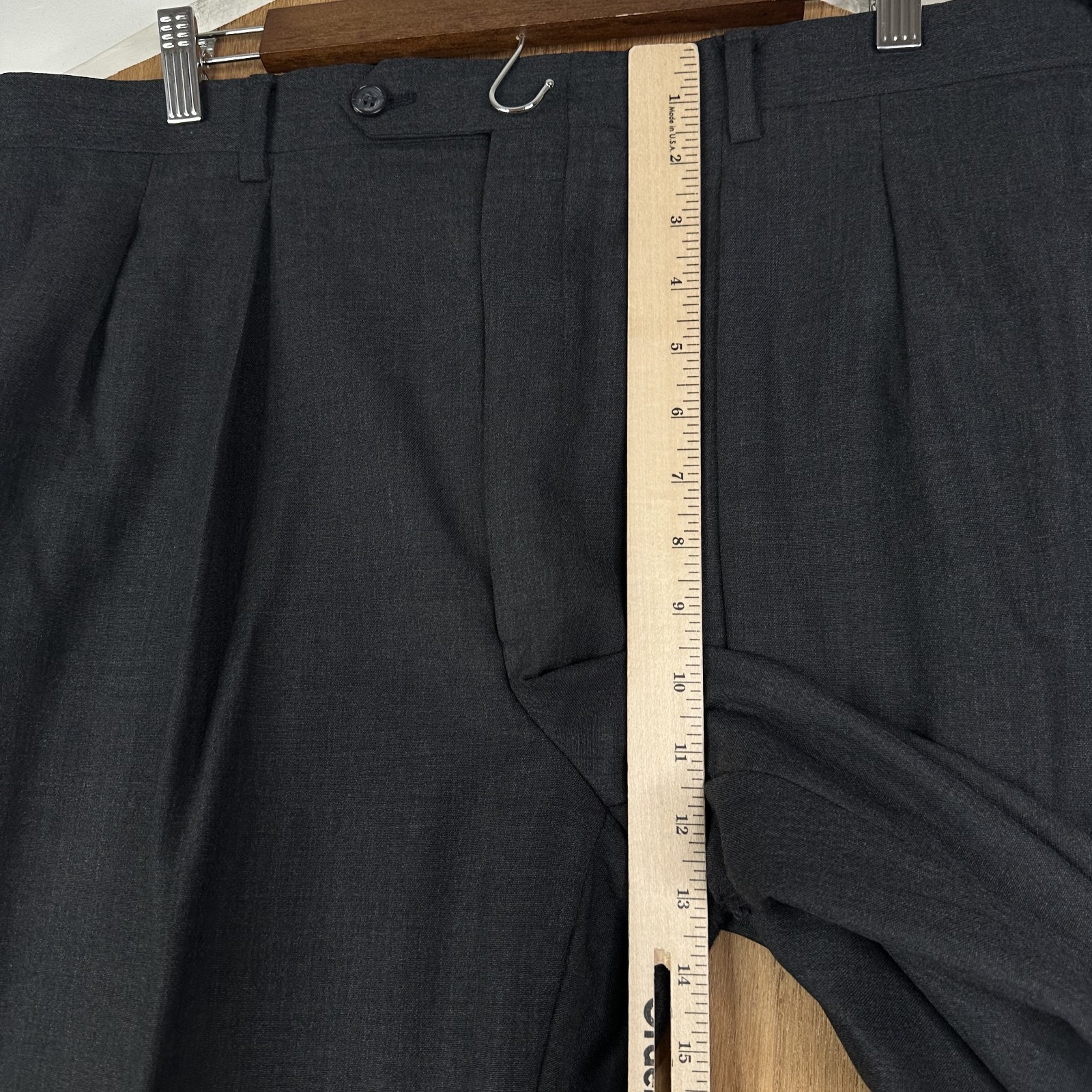 Jos A Bank Suit 44R Gray 2 Button Wool Pants 38×28 Pleated Front Canvased